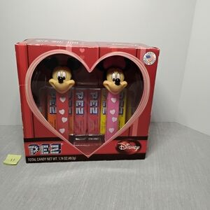 NIP PEZ Disney Valentines Day Mickey and Minnie Set